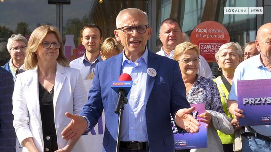 Akcja "Obywatele Naprzód" w Bełchatowie. Politycy KO zachęcali do głosowania na Rafała Trzaskowskiego