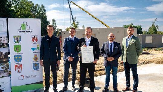 Akt erekcyjny wmurowany. W Dobrzelowie powstaje 60 mieszkań