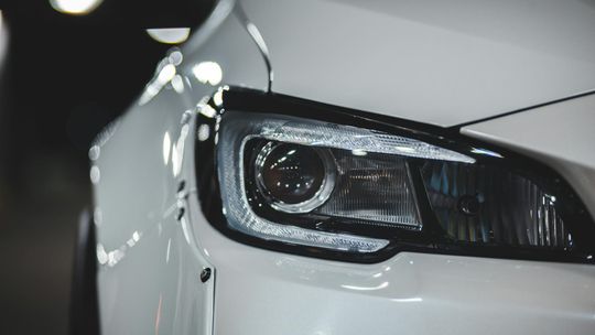 Auta z USA: najpopularniejsze modele i ich zalety na polskim rynku