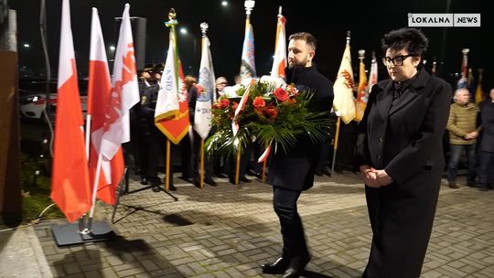 Bełchatów oddał hołd ofiarom stanu wojennego Bełchatów oddał hołd ofiarom stanu wojennego
