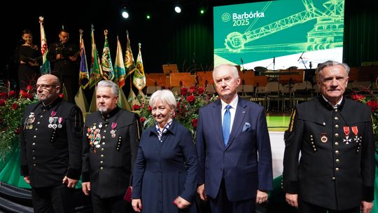 Bełchatów świętuje Barbórkę. Uroczysta pobudka, pochód i nagrody dla zasłużonych górników