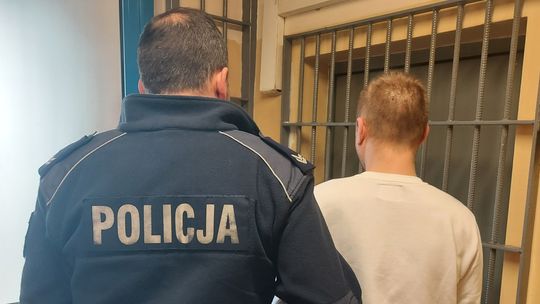 Bełchatowscy dzielnicowi zatrzymali mężczyznę za posiadanie narkotyków