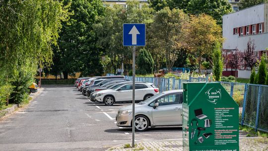 Bezpieczna droga do szkoły. Nowa organizacja ruchu przy SP nr 8 w Bełchatowie Bezpieczna droga do szkoły. Nowa organizacja ruchu przy SP nr 8 w Bełchatowie
