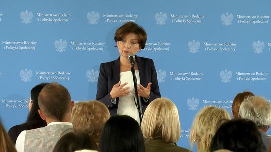 „Budujemy Polskę, która ma być Polską szczęśliwych rodzin” - Minister Rodziny i Polityki Społecznej Marlena Maląg odwiedziła Radomsko