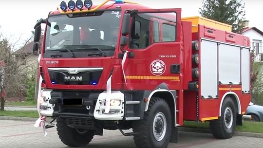 Dziadek Ryś zasilił strażaków z Dobrzelowa