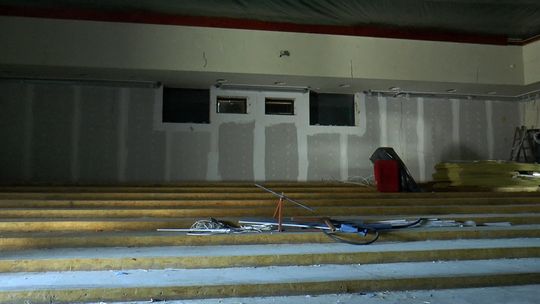 Jak przebiega remont sali widowiskowej MDK w Radomsku?