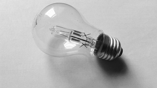Jak znaleźć hurtownię elektryczną z towarem najlepszej jakości?