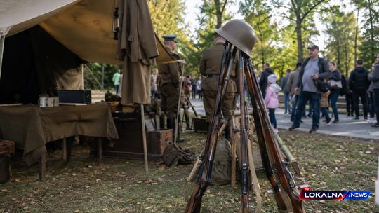 „Kadry Historii” w Bełchatowie. Wieczór z historią, wojskowością i kinem plenerowym
