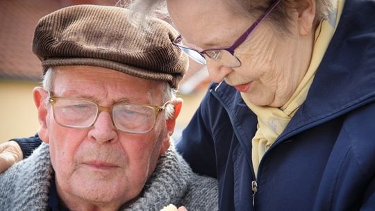 Każdy senior powinien znać te informacje. #Niezbędnikseniora