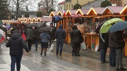 Kilkunastu Mikołajów pośród 50 straganów – tak wyglądał tegoroczny jarmark