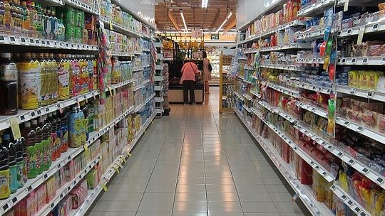 Kradzież i szarpanina w bełchatowskim markecie