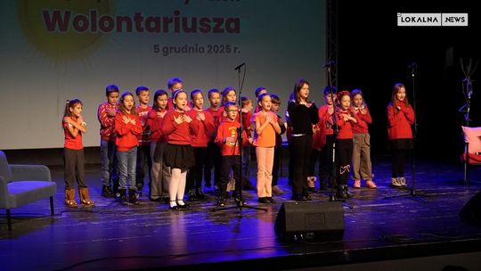 Młodzi z wielkimi sercami — Bełchatów świętował Dzień Wolontariusza Młodzi z wielkimi sercami — Bełchatów świętował Dzień Wolontariusza