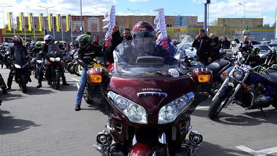Motocyklowe otwarcie sezonu w Bełchatowie. Tysiące fanów dwóch kółek na ulicach miasta