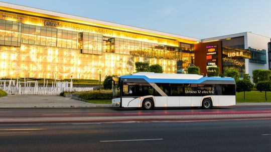 Na ulicach Radomska zagoszczą „Tesle” wśród autobusów