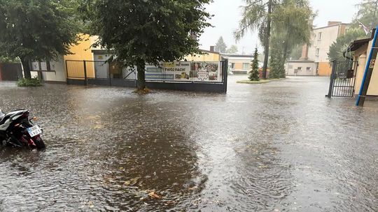 Nawałnice przeszły przez powiat bełchatowski. Strażacy interweniowali 21 razy