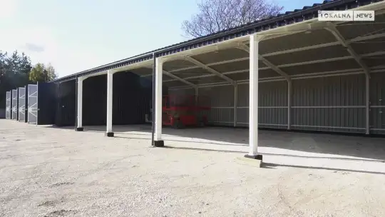Nowa wiata z częścią garażową zabezpieczy sprzęt Gminy Ładzice
