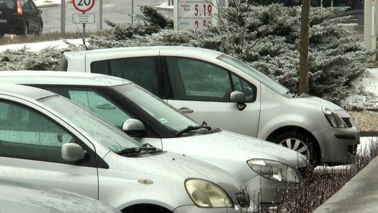 Od 1 lutego kierowcy nie muszą zmieniać tablic rejestracyjnych. Są jednak wyjątki. Jakie?