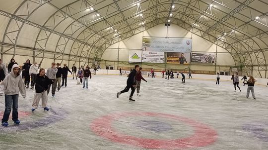 Ostatnie dni na lodzie. Lodowisko Powiatowe w Bełchatowie kończy sezon
