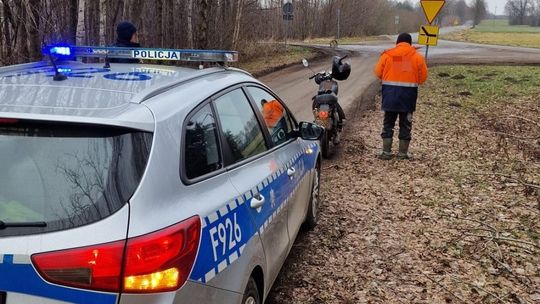 Pijany motocyklista z dożywotnim zakazem zatrzymany przez policjantów