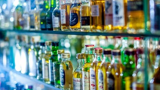 Polski problem alkoholowy? 3 mln sprzedanych "małpek" dziennie