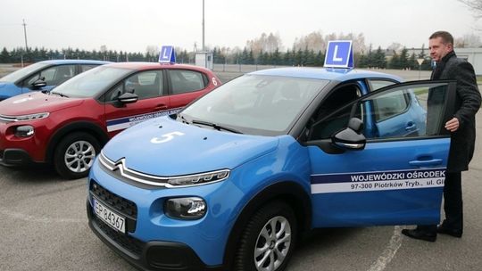 Ponad 200 nowych pytań na egzaminie na prawo jazdy