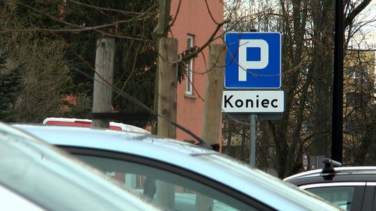 Poradnik Konsumenta: Czy prywatne parkingi przy supermarketach są legalne?
