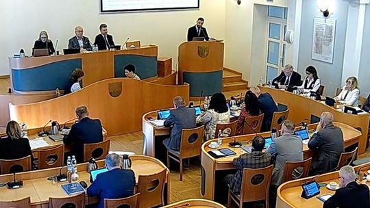 Powiat przekazuje kluczowe ulice miastu. Spór o Wojska Polskiego i Czapliniecką może trafić do sądu?