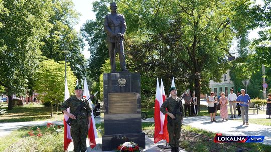 Powiatowe obchody Święta Wojska Polskiego w Bełchatowie. Oddali hołd bohaterom Bitwy Warszawskiej