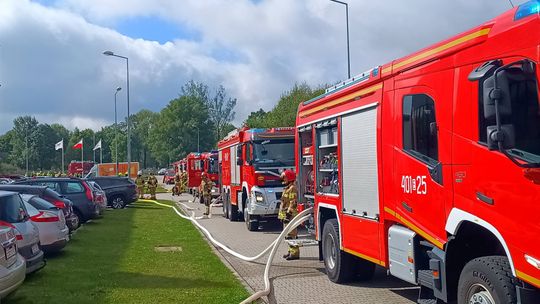 Pożar w EkoBenz w Bogumiłowie. Strażacy ruszyli do akcji