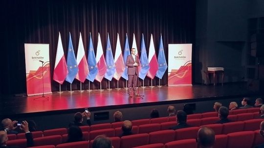 Premier o pomocy dla samorządów