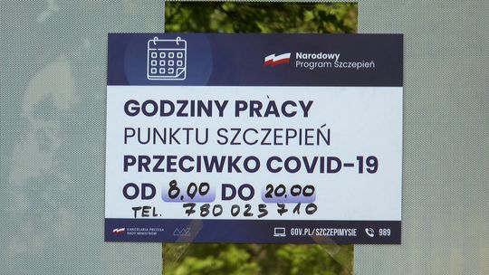 Punkty Szczepień Powszechnych sprawnie szczepią w Bełchatowie