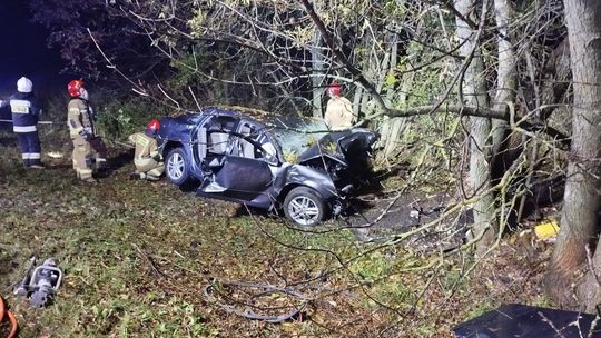 Śmierć młodej kobiety w nocnym wypadku pod Bełchatowem