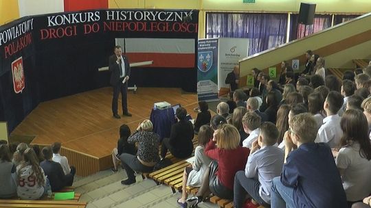 SP 12 rozpoczyna obchody 100-lecia niepodległości