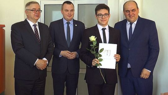 Stypendia dla najzdolniejszych bełchatowian i zaprzysiężenie nowej radnej
