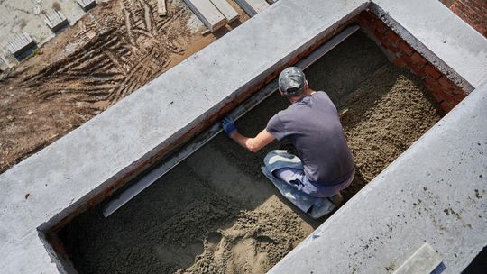 Szambo betonowe – koszty, formalności i praktyczne aspekty wyboru
