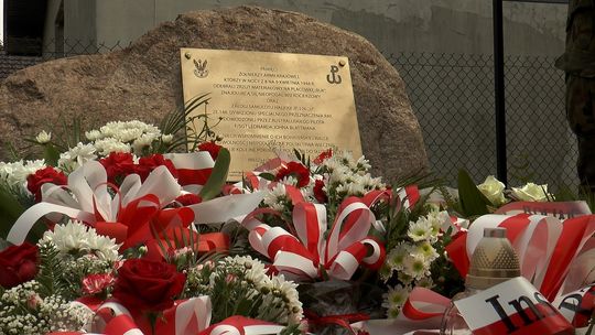 W Kocierzowach odsłonięto tablicę upamiętniającą żołnierzy Armii Krajowej oraz załogę samolotu Halifax