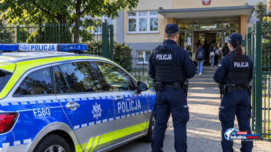 Więcej patroli przy szkołach w powiecie bełchatowskim. Policja przypomina zasadę 4U