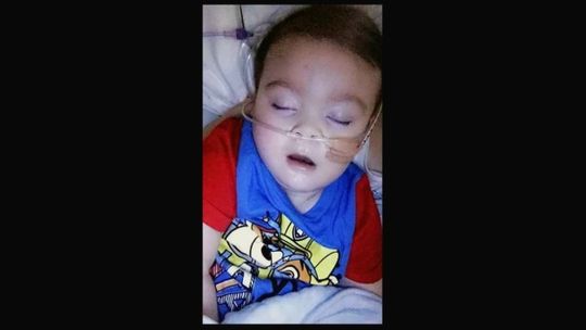 Zapal świeczkę dla na gest solidarności z Alfie Evans i jego rodziną 