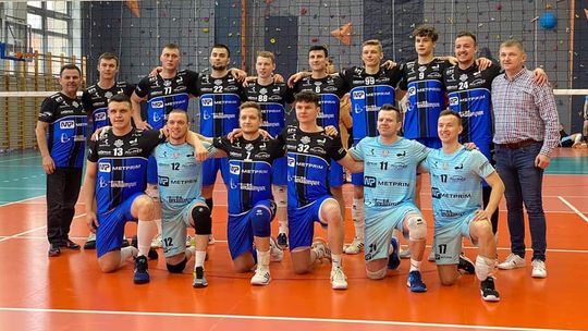 Znakomita wiadomość! METPRIM Volley Radomsko nadal w grze o II ligę!