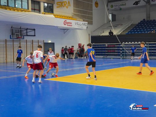 „Strzel gola dla Karola” – piłkarskie emocje w Hali Energia
