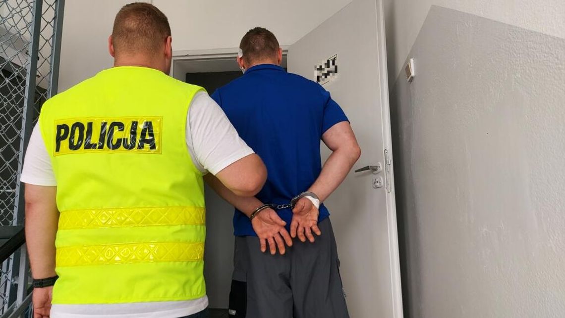 Awantura w parku. Trzech mężczyzn zatrzymanych, jeden użył rozbitej butelki
