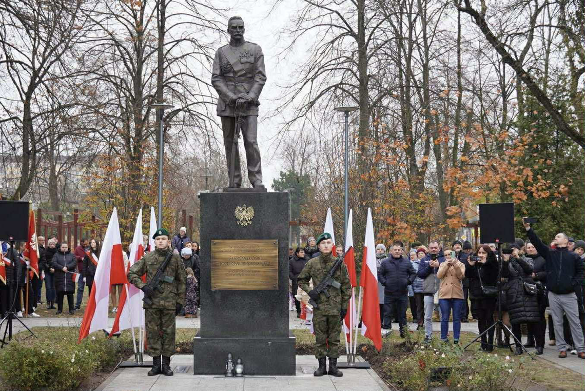 Bełchatów świętuje 107. rocznicę odzyskania niepodległości. Obchody 11 listopada Bełchatów świętuje 107. rocznicę odzyskania niepodległości. Obchody 11 listopada