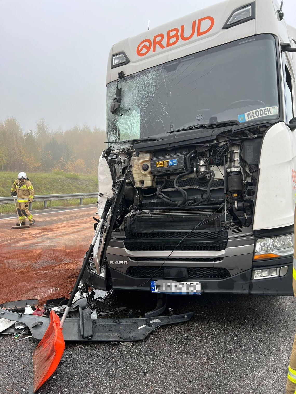Chwila nieuwagi na drodze zakończyła się kolizją Chwila nieuwagi na drodze zakończyła się kolizją