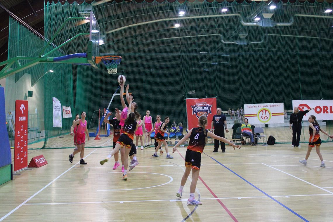 Finał Województwa Łódzkiego w koszykówce: młodzi zawodnicy zachwycili formą w Orlen Basket Cup