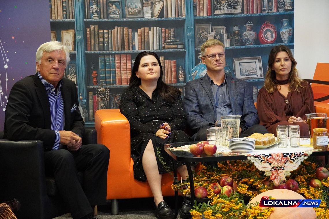 Jabłecznik Literacki połączył literaturę, poezję i muzykę Jabłecznik Literacki połączył literaturę, poezję i muzykę