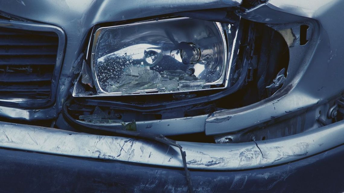 "Nie zmieścił się w bramie", grożą mu 2 lata więzienia