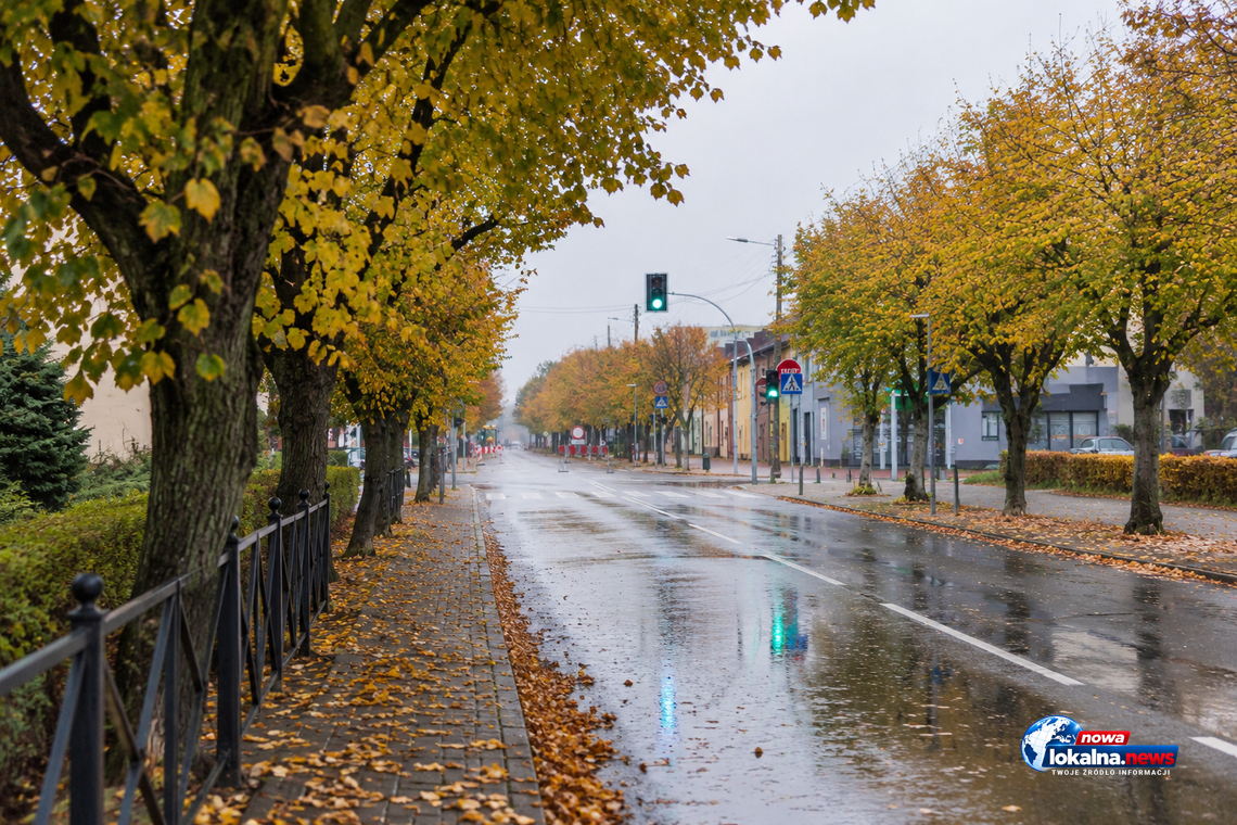 Od poniedziałku kolejny etap remontu 1 Maja w Bełchatowie. Zamkną drogę i zmienią trasy emzetek Od poniedziałku kolejny etap remontu 1 Maja w Bełchatowie. Zamkną drogę i zmienią trasy emzetek