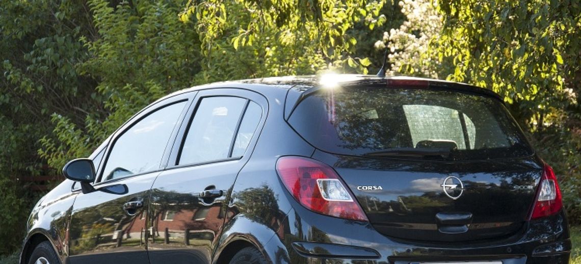 Pijana kobieta wiozła swoje dzieci Pijana kobieta wiozła swoje dzieci