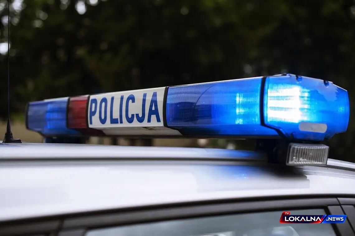 Poszedł na grzyby i zgubił się w lesie. Policja apeluje: telefon może uratować życie