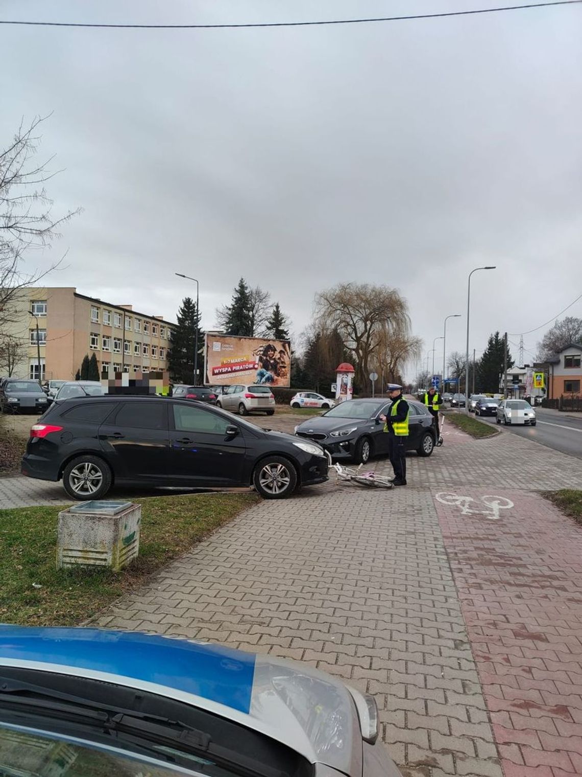 Potrącenie rowerzystki na ścieżce dla rowerów w Bełchatowie